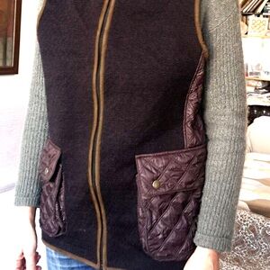 Dale of Norway Dark Brown Wool Vest with Quilted Plum Pockets and Trim